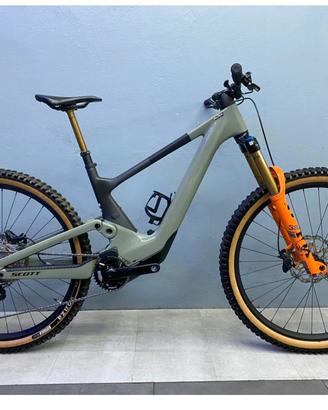 Scott voltage 910 giugno 2026