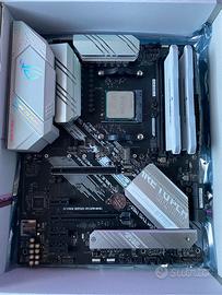 scheda madre con cpu e ram