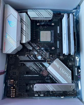 scheda madre con cpu e ram