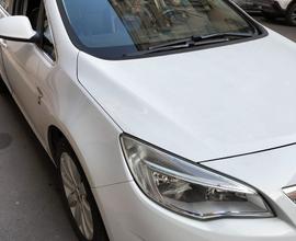 Opel Astra J 2012