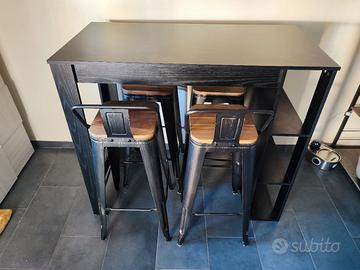 Tavolo alto con 4 sgabelli