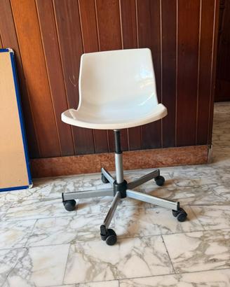 Sedia da scrivania IKEA SNILLE bianca cin ruote