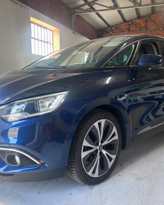 Renault Scenic Scénic dCi 8V 110 CV EDC Energy Bos