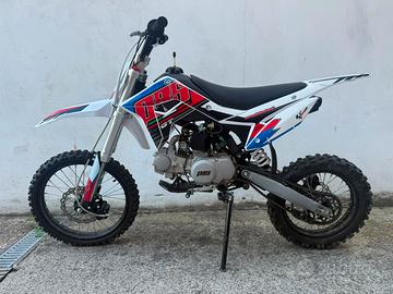 Pit bike