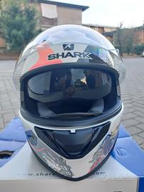 Casco moto shark.