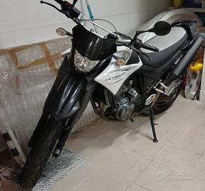 Moto Yamaha XT 660 X