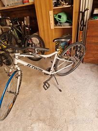 bici b-twin da strada