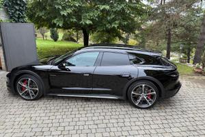 Porsche Taycan 4 cross turismo