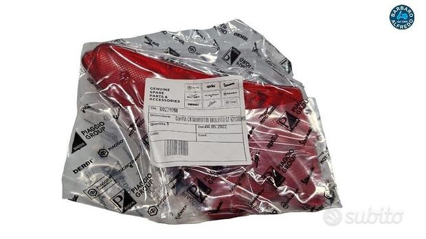 Coppia catadiottri bauletto vespa gts 125 250 300