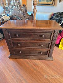 Como' e comodini antichi legno massello