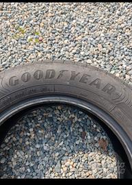 4 pneumatici GoodYear 205 60 R16 92V