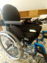 SEDIA A ROTELLE 