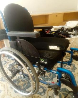 SEDIA A ROTELLE 