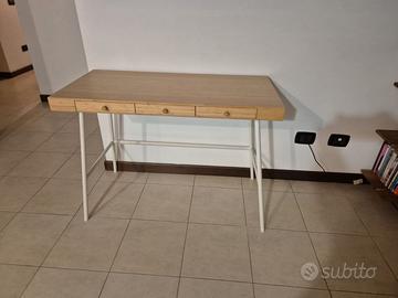 Scrivania Ikea