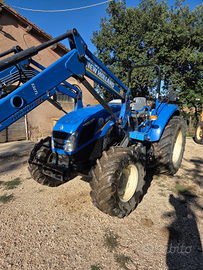 New Holland T4 con forca originale