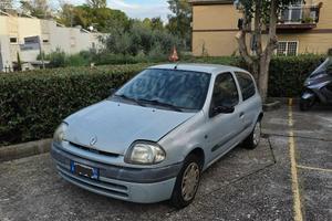 Renault Clio - Clio II 1998 3p 1.2 RN c/SS
