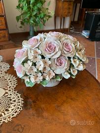 Porcellana biscuit vaso fiori Capodimonte