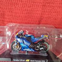 Yamaha YZF M1 Valentino Rossi 