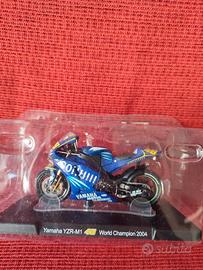Yamaha YZF M1 Valentino Rossi 