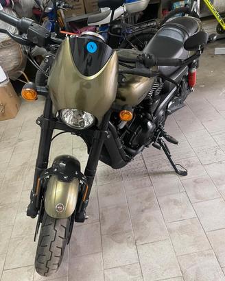 Harley-Davidson 750 street rod
