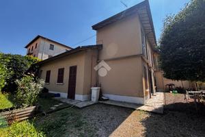 CASA INDIPENDENTE A MALNATE