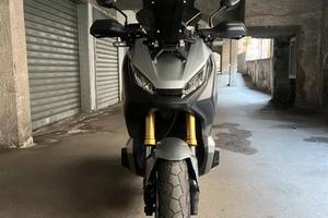 Xadv 750