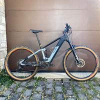 CUBE Stereo Hybrid Taglia M, Ruote 29” – Bosch 625