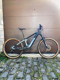 CUBE Stereo Hybrid Taglia M, Ruote 29” – Bosch 625