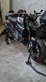 Ducati monster 937 +