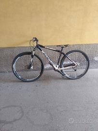 Focus Black forest 29 mtb tratt.