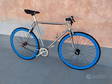 Bici scatto fisso