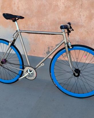 Bici scatto fisso
