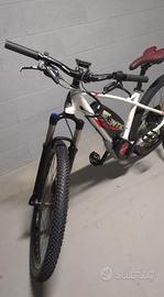 e-bike Fantic bici elettrica pedalata assistita
