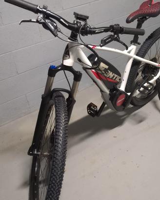 e-bike Fantic bici elettrica pedalata assistita