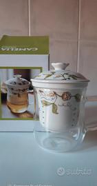 Tisaniera in porcellana con bicchiere e filtro 