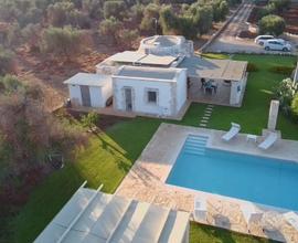 Trullo con piscina (villa intera o affittacamere)