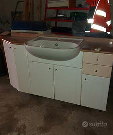 Mobile bagno con marmo