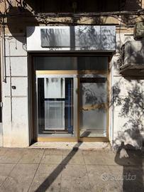 Calatafimi: locale 80 mq con giardino