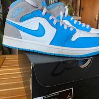  Air Jordan 1 Mid SE University Blue – Taglia 41 