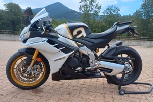 Aprilia RSV4 Factory 2024