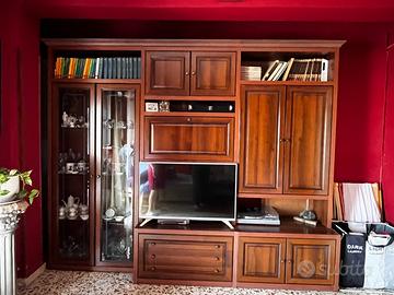 Parete attrezzata in legno