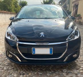 Peugeot 208 1.2 benzina