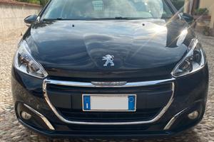 Peugeot 208 1.2 benzina