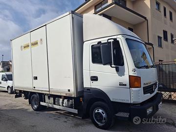 Nissan Atleon veicolo da vetrina