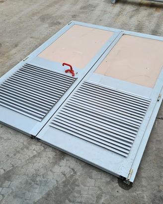 porta con griglie di aereazione usata