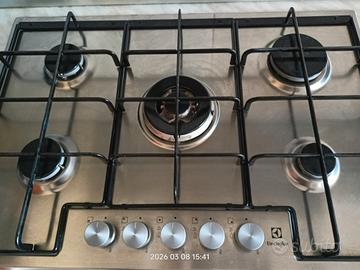 piano cottura Electrolux 5 fuochi gas acciai inox