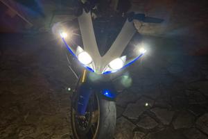 Yamaha r1 big bang