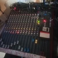 Mixer Allen Heath zed fx 16