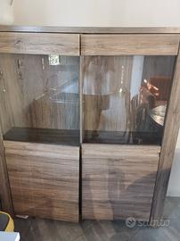 vetrina per cucina o sala