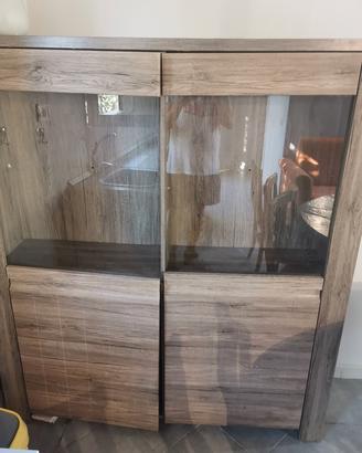 vetrina per cucina o sala